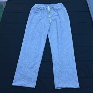 Plain light grey Men’s sweatpants Loose Fit
